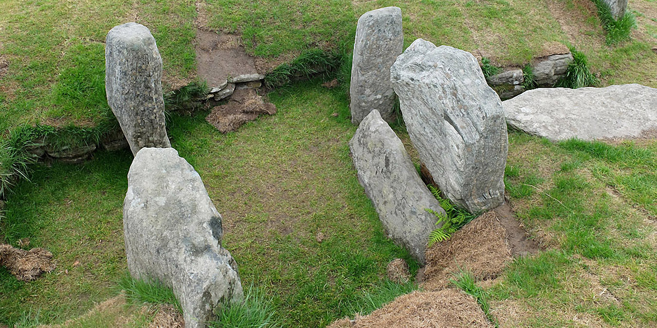 Callanish I : le cairn funéraire